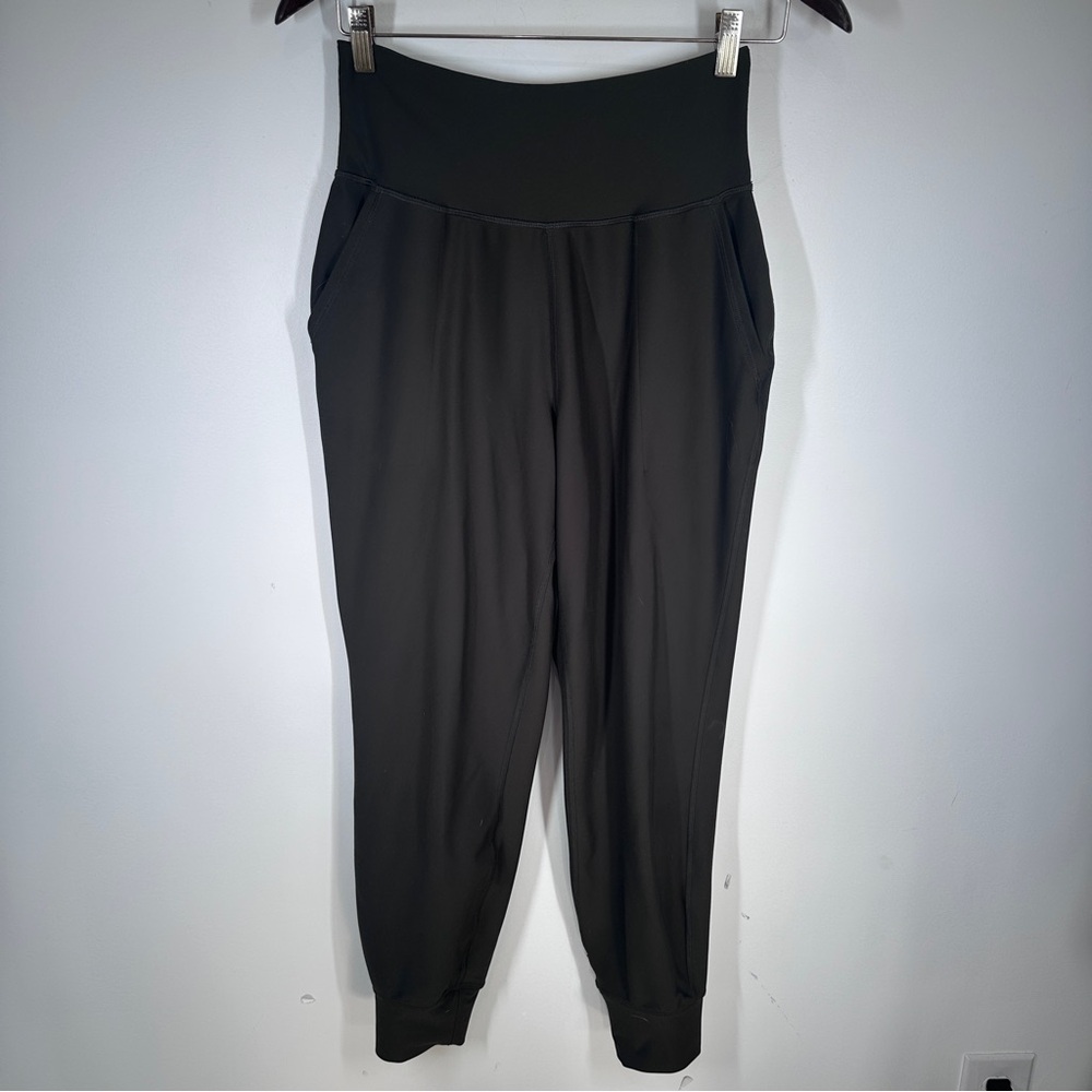 Old Navy High-Waisted PowerSoft 7/8-Length Joggers Size Medium Into the Woods - Picture 3 of 9